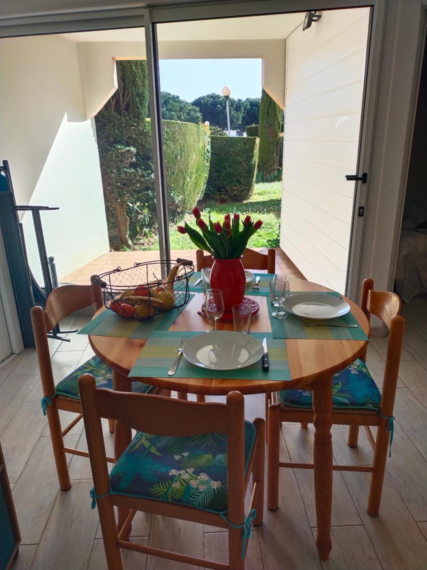 Royan, Vaux Sur Mer, Quartier Pontaillac, 2 Pas Des Plages Exterior photo